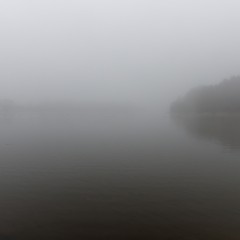 Le lac du Jaunay dans la brume