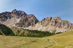 Panorama depuis la rive du lac Miroir
